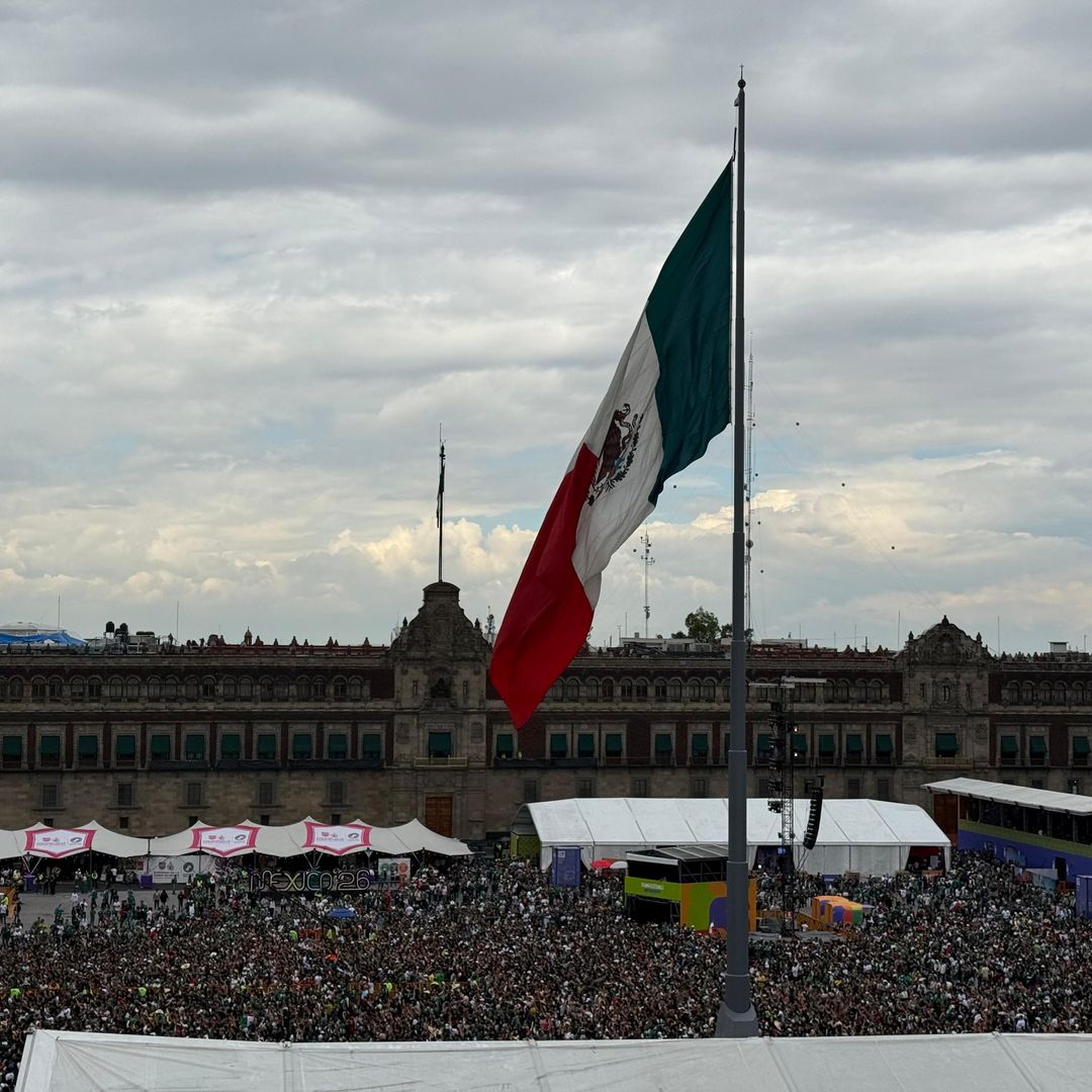 Aficionados abarrotan el Zócalo de la Ciudad de México. Foto: N+